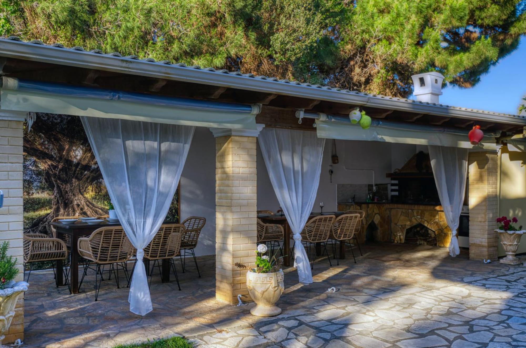 Stefanias Prasoudi Beach Άγιος Ματθαίος Εξωτερικό φωτογραφία